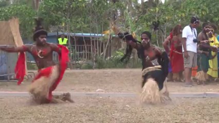 Nouvelle Caledonie: Dance issue des cultures Kanak (2/7)