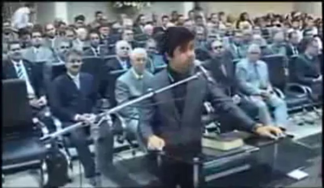 Cuidado cantores e pregadores, para não chegar a esse ponto.