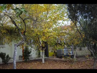 Muzaffer Aktar-Kapının önünde