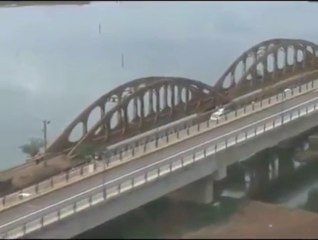 Katanga construction sur le lac Lualaba du plus long pont du Congo
