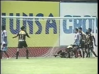 Deon McCaulay: Belize's Striker in Action ⚽