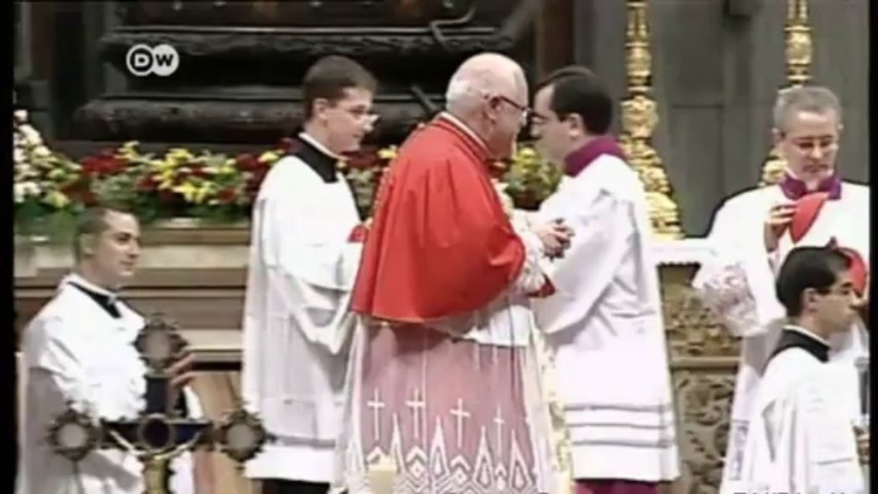 Papst sucht Rat bei Marx | Journal