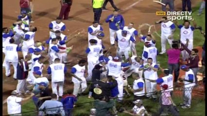 (Vídeo) Tiburones clasificó al Round Robin al imponerse a Navegantes
