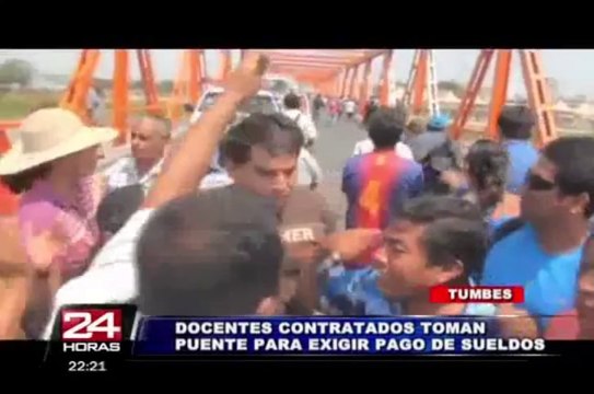 Tumbes: profesores bloquearon puente como reclamo por falta de pagos
