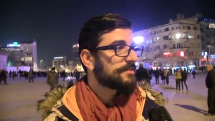 La police disperse des manifestants anti-Erdogan à Istanbul