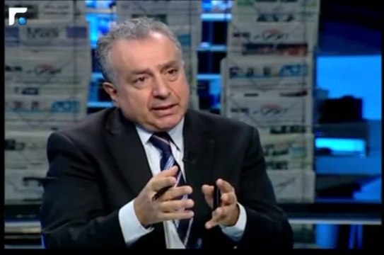 Un attentat en pleine émission de TV! Une voiture explose...