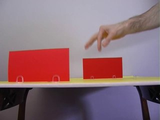 Un magicien dévoile son secret - Tour des cartes rouges...