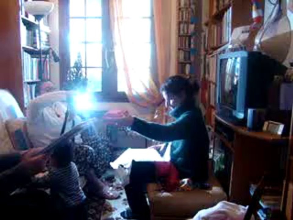 Chez Papi & Mamie le PREMIER NOËL de notre "Petit-grand rayon de soleil : notre Yseuline !!!...