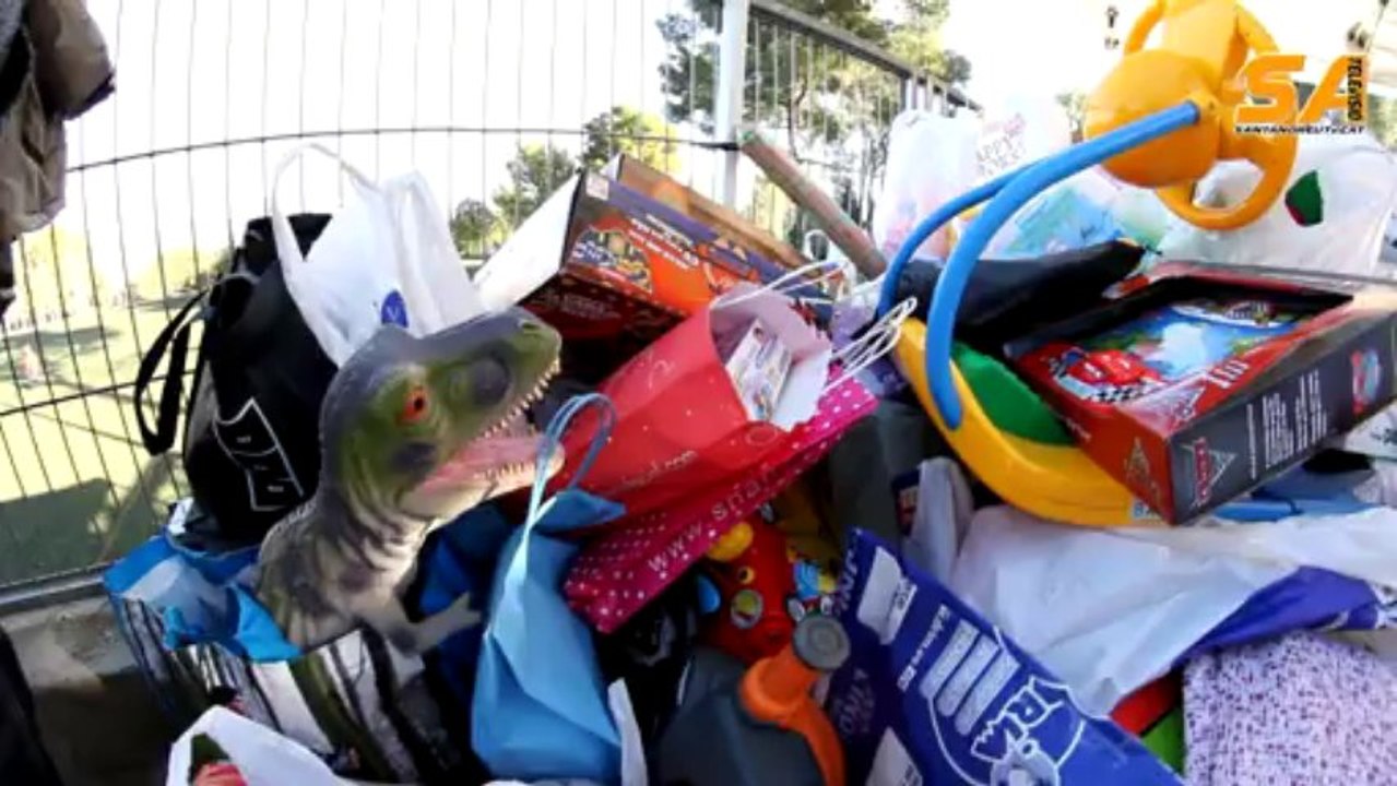 281213 Tercera edició de Cap nen sense joguina a Sant Andreu de la Barca