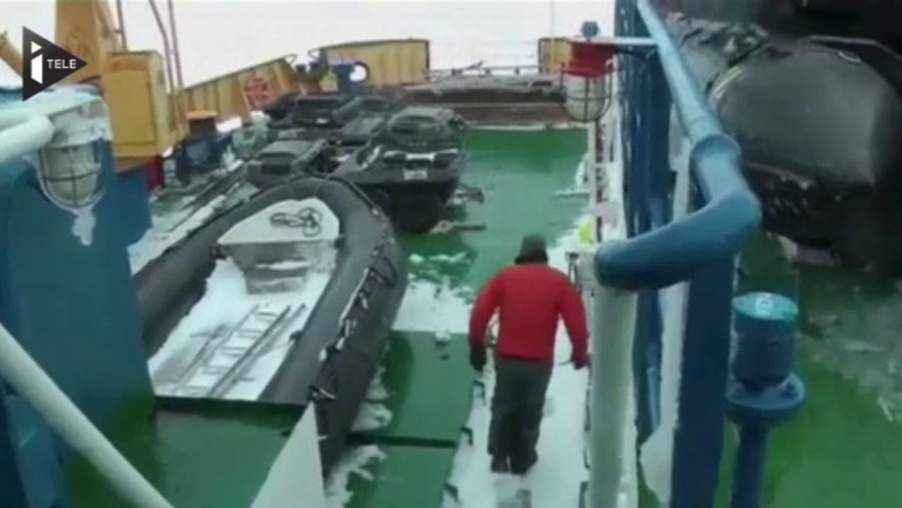 Navire russe, bloqué dans l'Antarctique, cherche dépanneur