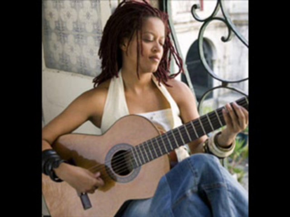 "Amor E" Sara Tavares