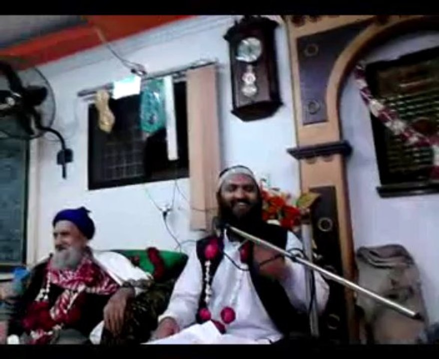 12-12-2013 Part IX @ Aastana e Aalia Qadriya Baseeriya Qadeeriya Rasheedia .........