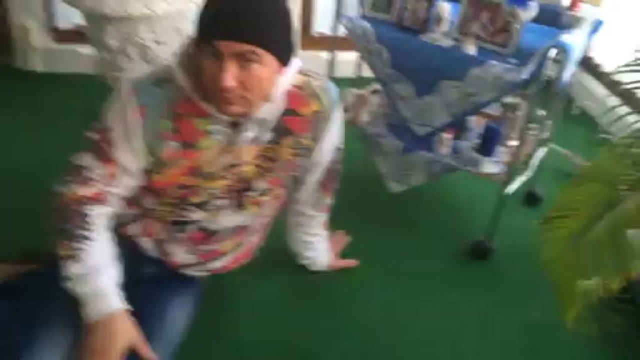 Schneiender Weihnachtsbaum