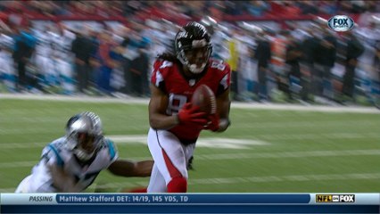 White hauls in a 39-yard touchdown