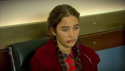 Küçük Gelin 17. Bölüm - Ne ağlarsın Benim Zülfü Siyahım (Türkü)