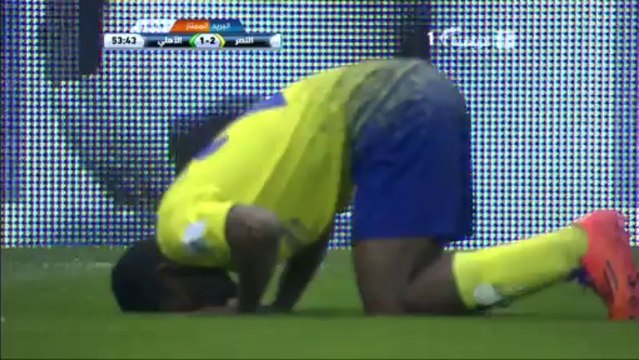 هدف النصر الثاني من يحيى الشهري في الاهلي - الاهلي 1-3 النصر - دوري جميل 29/12/2013 HD