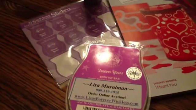 Scentsy I Heart You January Warmer and Scent of the Month 2014