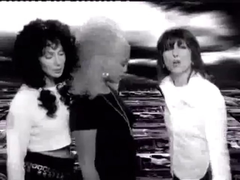 CHER, CHRISSIE HYNDE & NENEH CHERRY - Love Can Build A Bridge (1995 ...