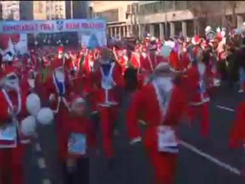 Noel Babalar şehirde tur attı