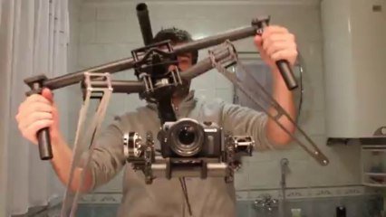 Un stabilisateur de caméra énorme - démo du EOS M gimbal