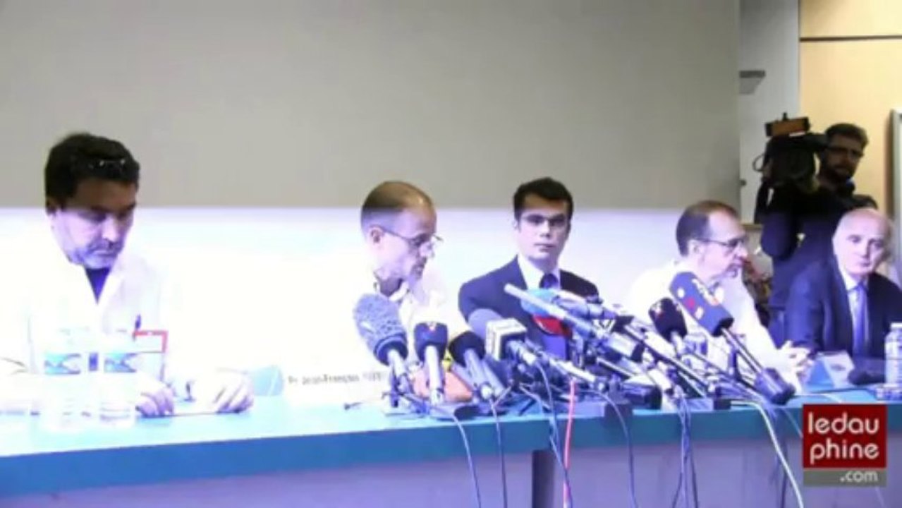 Conférence de presse des médecins de Michael Schumacher à Grenoble