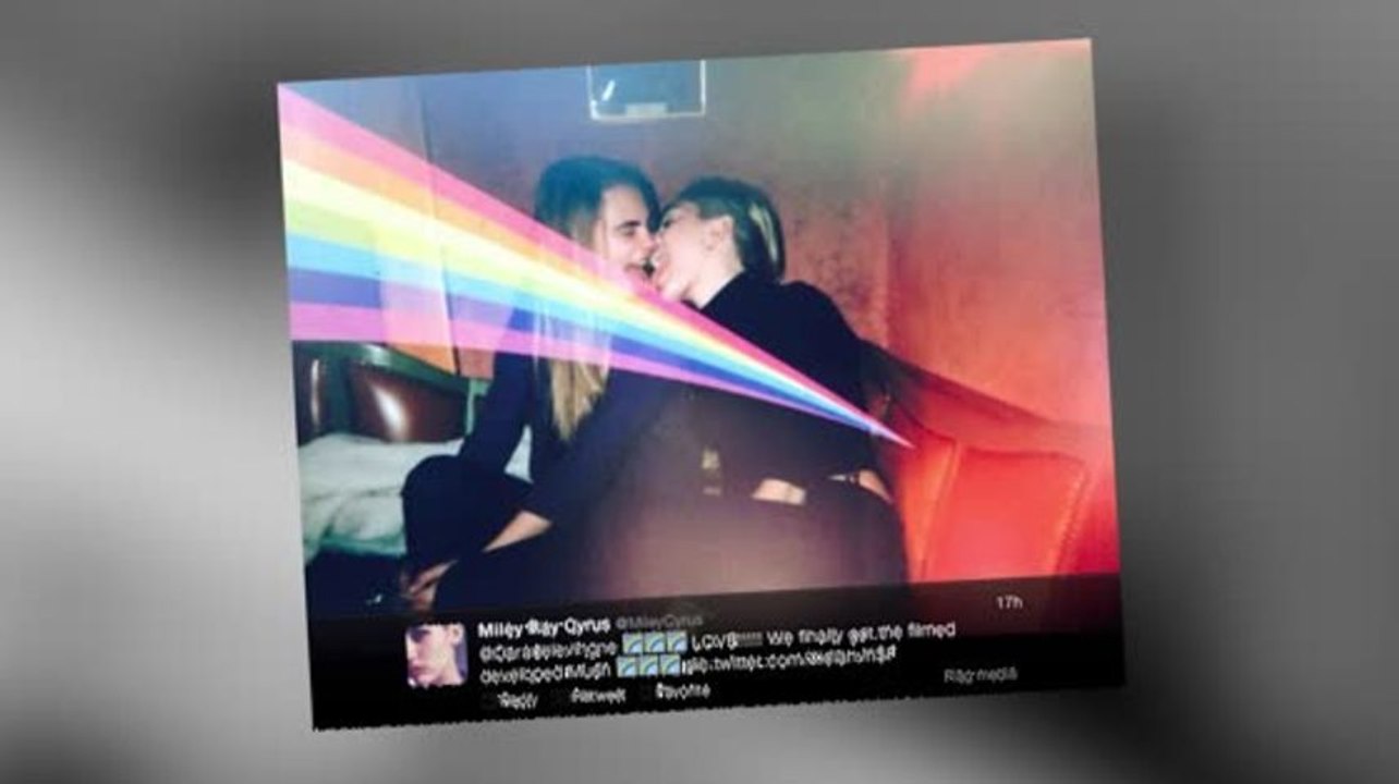 Zungenspiel zwischen Miley Cyrus und Cara Delevingne