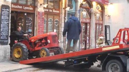 Le Bouchon Lyonnais et le Tracteur...