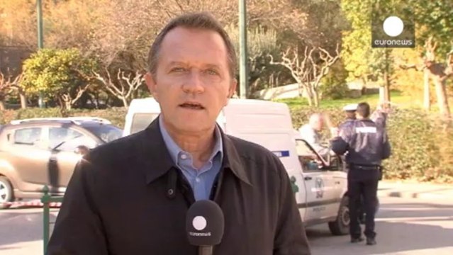 Atina'da Alman Büyükelçilik rezidansı önünde silah sesleri
