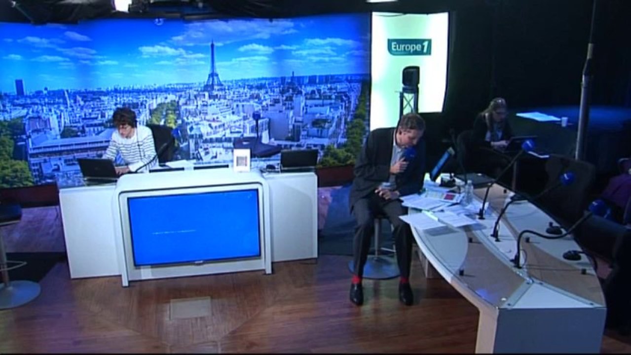 Olivier Duhamel : "Dieudonné est passé sur le terrain raciste et antisémite"