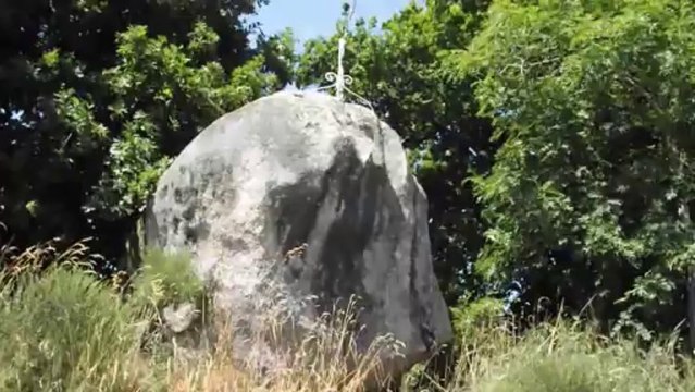 Dolmens et Menhirs de Bretagne, Episode 1, Les pierres oubliées.