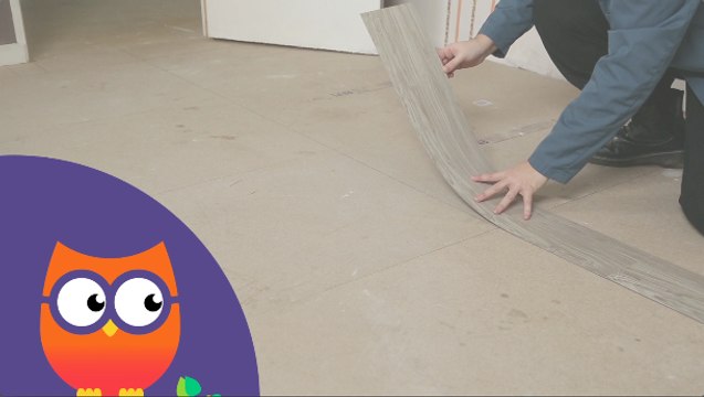 Comment poser des lames de PVC adhésives (Ooreka.fr)