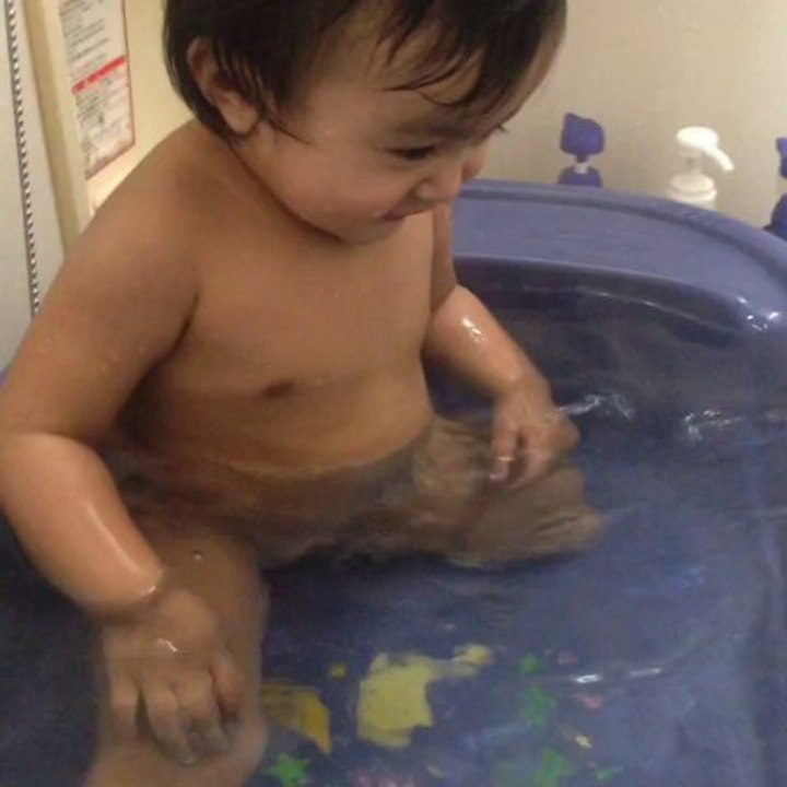 Bago Nya bathtub
