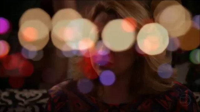 Ivana recibe el DVD con imagenes