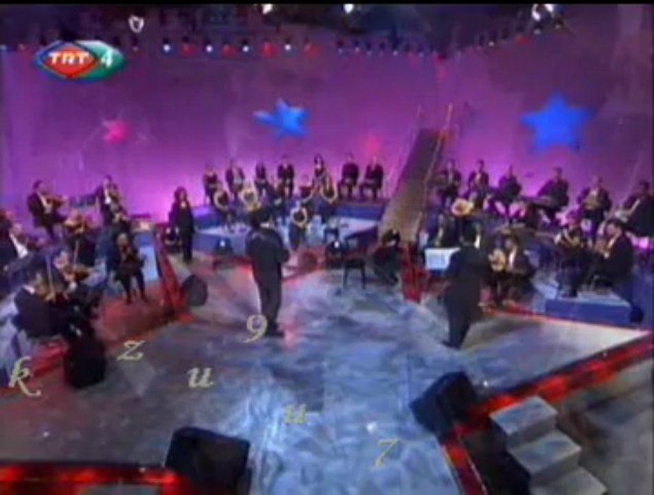 Bahadır ÖZÜŞEN-Ağla Gitar Çal Gitar