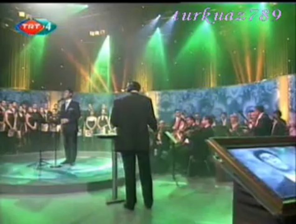 Bahadır ÖZÜŞEN-Unut Beni, Kalbimdeki Hicranla Yalnız Kalayım