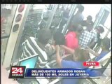 Cámaras captaron a delincuentes armados asaltando una joyería en Talara