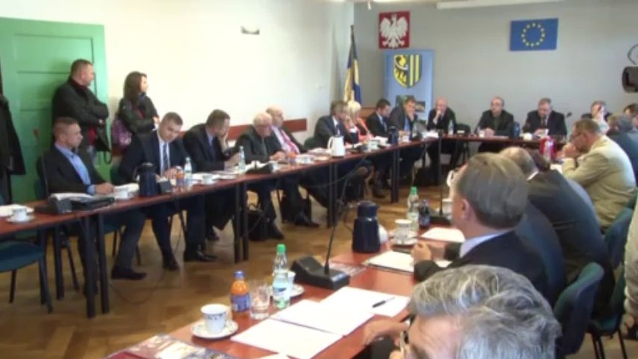 Sesja Rady Powiatu Zgorzeleckiego 30.12.2013r. cz. 1