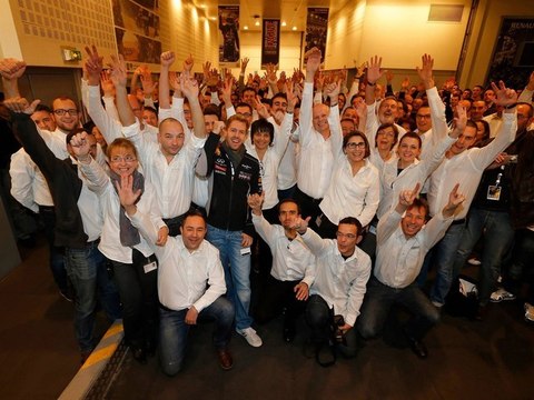 Sebastian Vettel visite Renault Sport F1