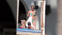 Bikini-Clad Jennifer Aniston Soaks Up the Sunshine With Courteney Cox