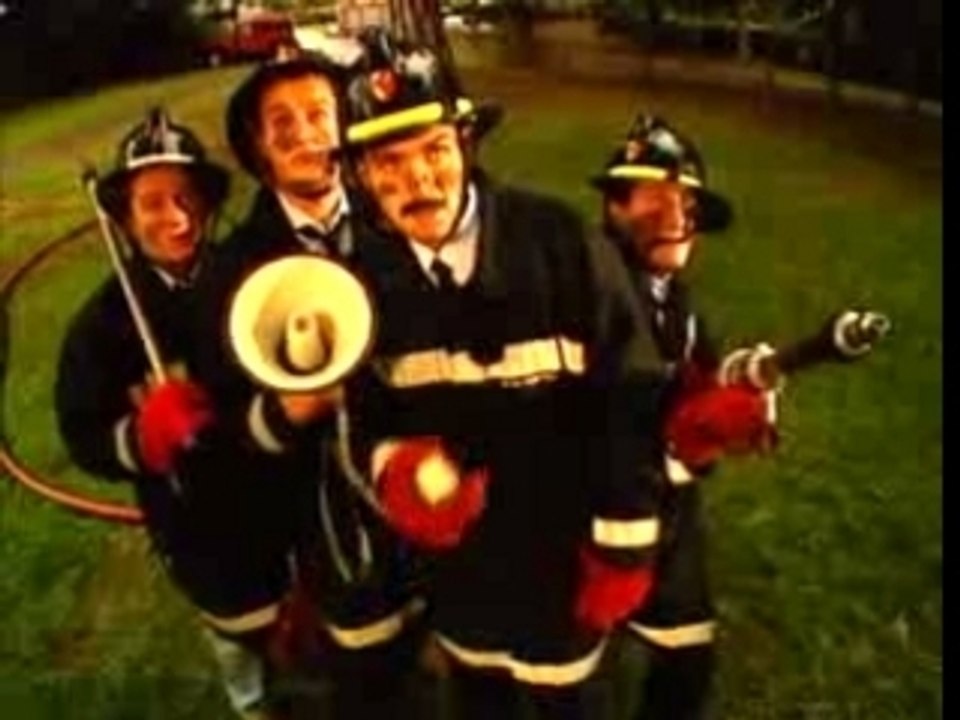 les gros cons - le pompier