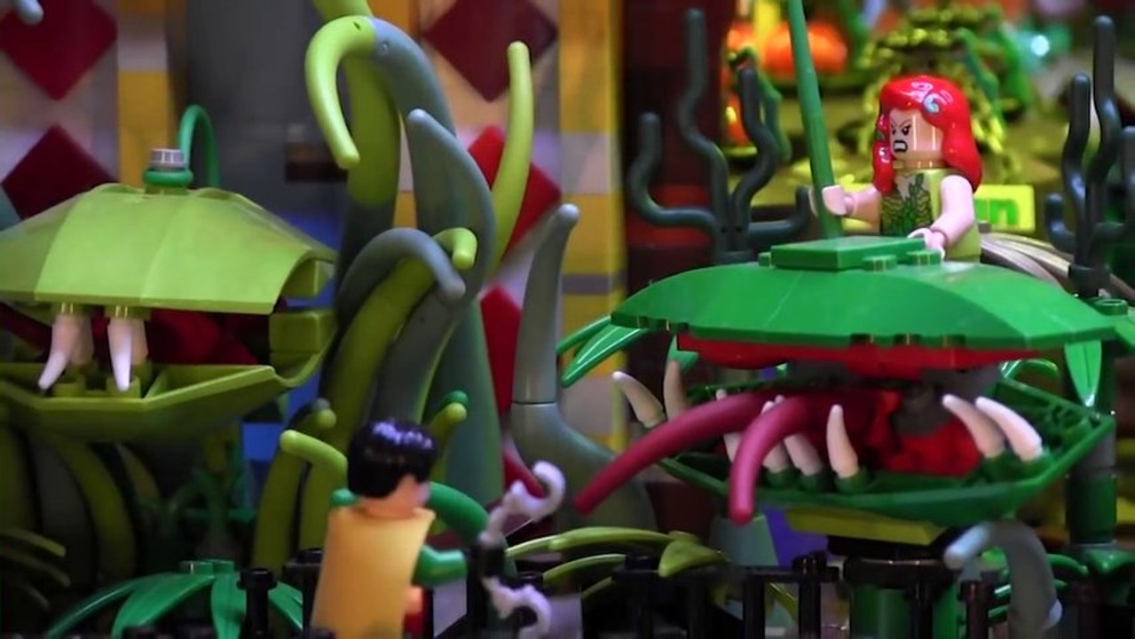 LEGO JOKER'S FUNHOUSE