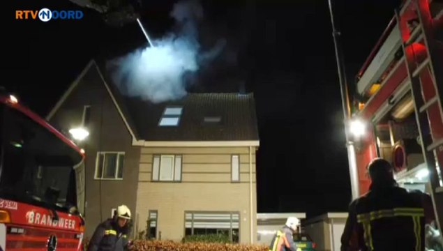Vuurwerk zet woning Winschoten in vlam - RTV Noord