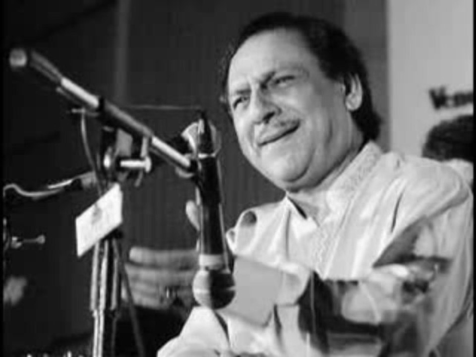 Chamakte Chand Ko Toota Hua Tara Bana Dala by Ghulam Ali