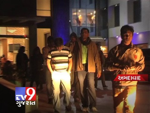 Police raid booze New Year Party in Ahmedabad , 20 arrested - Tv9 Gujarat