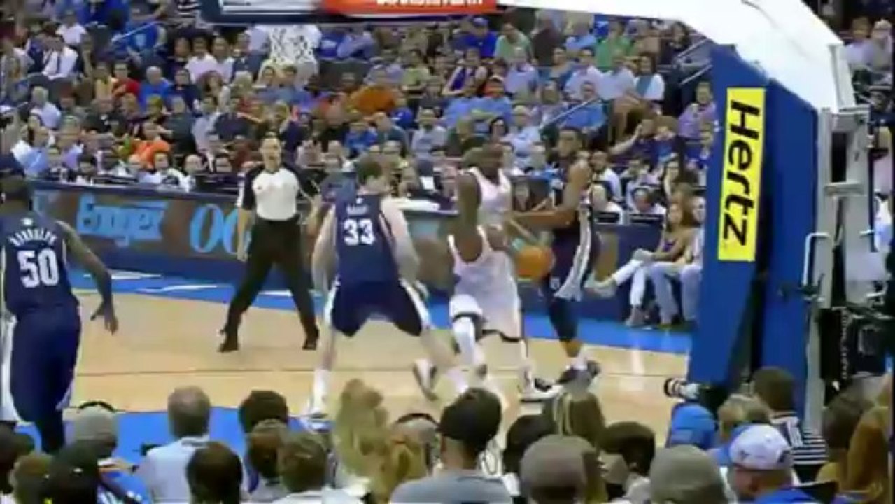 Kevin Durant Shakes, Bakes, and Slams