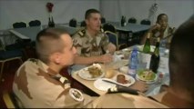 Au Mali, les soldats français réveillonnent en chanson