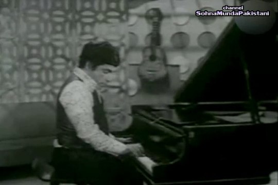 Meri Zindagi Hai Naghma - Tera Kissi Pe Aye Dil(1972)