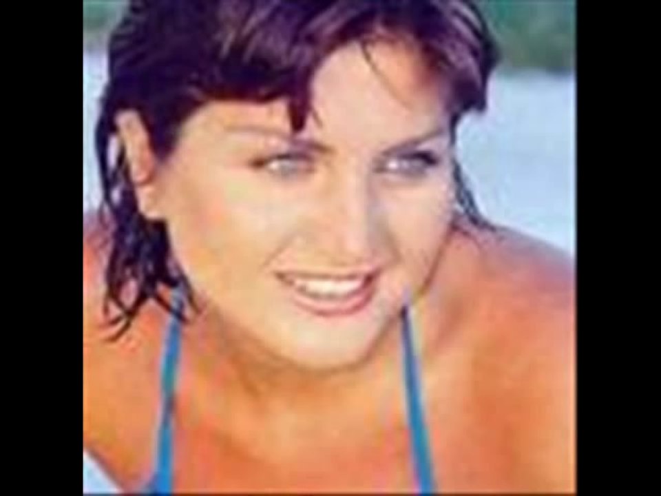 SİBEL CAN - BENİM YERİME DE SEV BEKLETME HAYATI