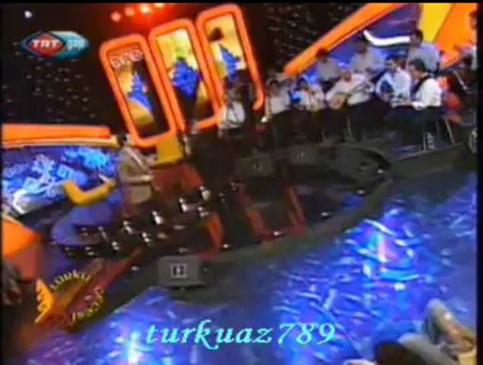 Belkıs AKKALE-Daha Senden Gayrı Âşık Mı Yoktur (1)