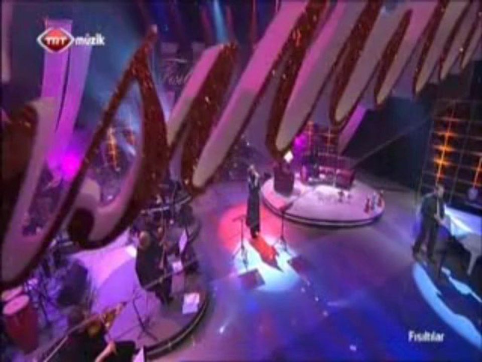 TRT Müzik Fısıltılar Ömer Faruk Gözoğlu Nilgün Kızılcı Ağlatma Gelem 03-01-2014